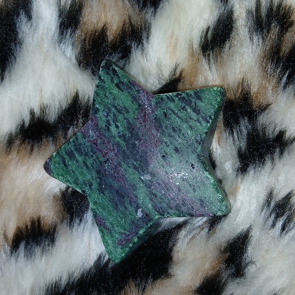 Ruby Zoisite Star Stone - Picture 1 of 4